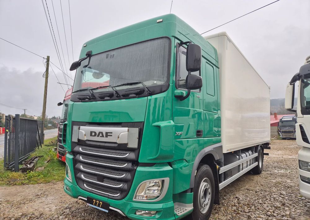 DAF XF ORYGINALNY PRZEBIEG z Niemiec / TANDEM ZESTAW PRZEJAZDOWY Z WINDĄ - Камион сандучар: слика 1 DAF XF ORYGINALNY PRZEBIEG z Niemiec / TANDEM ZESTAW PRZEJAZDOWY Z WINDĄ - Камион сандучар: слика 1