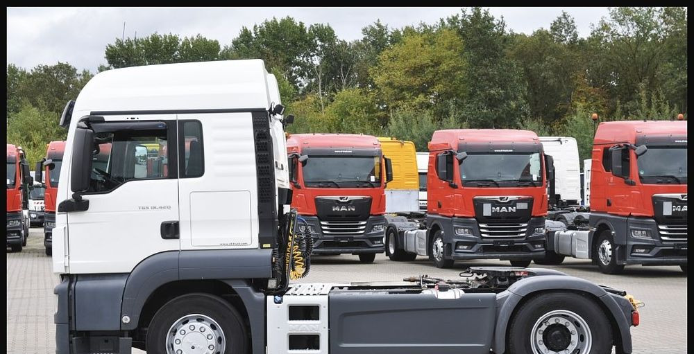 MAN TGS 18.420 2019 NAUKA JAZDY POLIFT ELKA AUTOMAT 4x2 STANDARD 315/70r22.5 SUPER STAN TGX 470 460 420 430 500 510 400 360 410 - Камион влекач: слика 1 MAN TGS 18.420 2019 NAUKA JAZDY POLIFT ELKA AUTOMAT 4x2 STANDARD 315/70r22.5 SUPER STAN TGX 470 460 420 430 500 510 400 360 410 - Камион влекач: слика 1