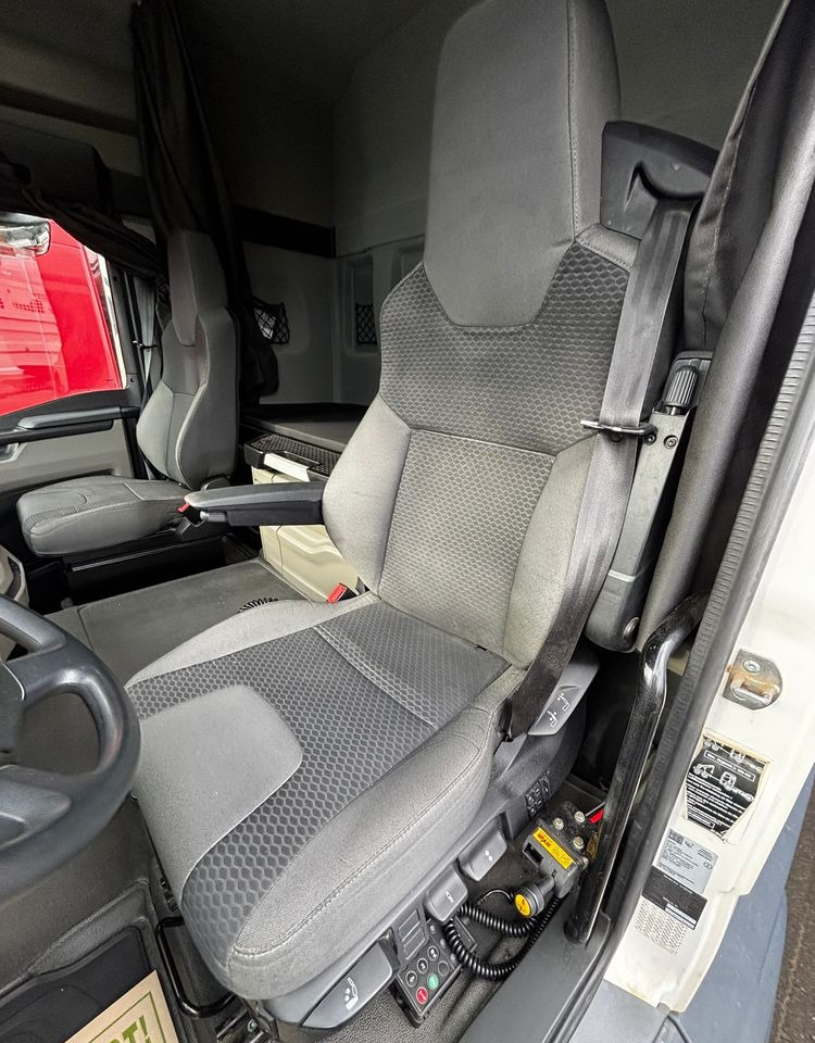 MAN TGS 18.470 NAUKA JAZDY STANDARD 4x2 / TGX 18.360 400 510 460 500 TOP STAN / ŚWIEŻO SPROWADZONY - Камион влекач: слика 4 MAN TGS 18.470 NAUKA JAZDY STANDARD 4x2 / TGX 18.360 400 510 460 500 TOP STAN / ŚWIEŻO SPROWADZONY - Камион влекач: слика 4