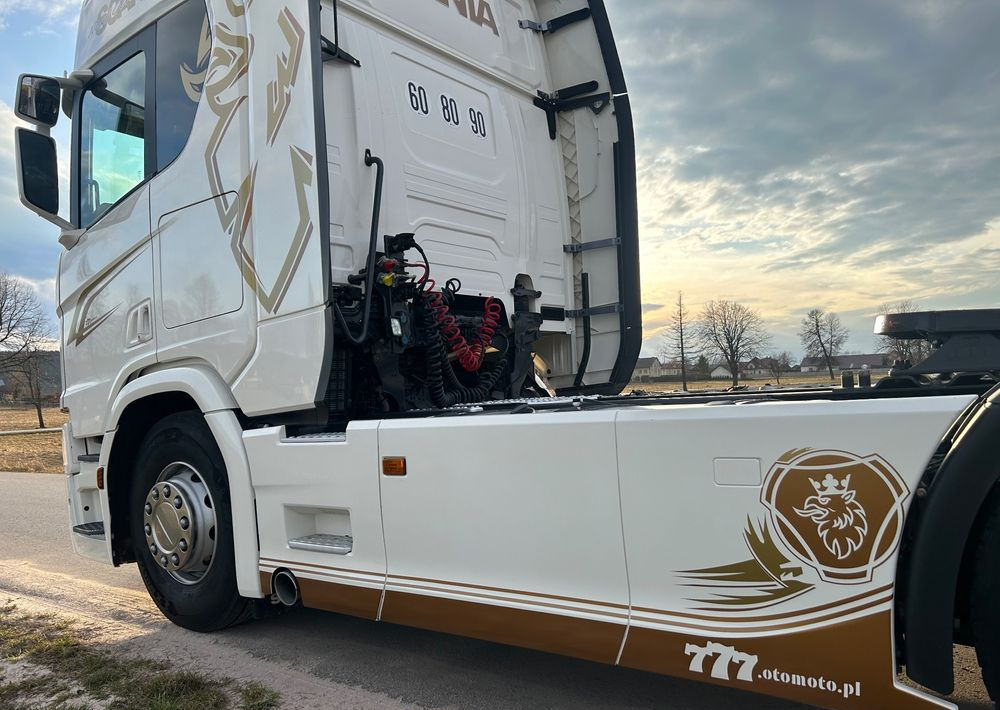 Scania R500 FULL AIR 2019 10x poduszki KLIMA POSTOJOWA / RETARDER / FULL SPOJLER / TOP STAN / od jedynego właściciela ! HYDRAULIKA spod beczki spożywczej ! / do wywrotu ruchomej podłogi beczki TOP TOP - Камион влекач: слика 5 Scania R500 FULL AIR 2019 10x poduszki KLIMA POSTOJOWA / RETARDER / FULL SPOJLER / TOP STAN / od jedynego właściciela ! HYDRAULIKA spod beczki spożywczej ! / do wywrotu ruchomej podłogi beczki TOP TOP - Камион влекач: слика 5