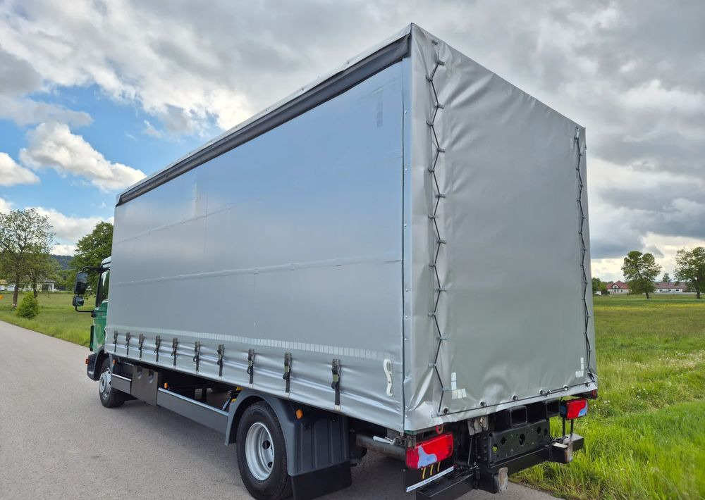 MAN TGL 12.250 6.2m AUTOMAT KLIMA z Niemiec ESP nowe opony EURO 6 / 4.75 rozstaw / zawiesie na wózek widłowy / TOP STAN / okazja nauka jazdy MOŻLIWOŚĆ DOSTOSOWANIA 12t - Камион со церада: слика 5 MAN TGL 12.250 6.2m AUTOMAT KLIMA z Niemiec ESP nowe opony EURO 6 / 4.75 rozstaw / zawiesie na wózek widłowy / TOP STAN / okazja nauka jazdy MOŻLIWOŚĆ DOSTOSOWANIA 12t - Камион со церада: слика 5