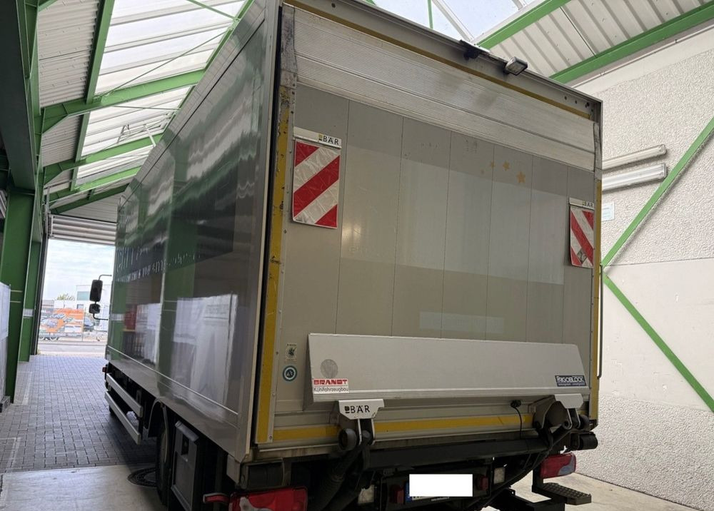 MAN TGL 12.250 6.3m AUTOMAT KLIMA z Niemiec ESP EURO 6 / 4.3 rozstaw / Chlodnia FRIGOBLOCK / TOP STAN / okazja nauka jazdy MOŻLIWOŚĆ DOSTOSOWANIA 12t - Камион ладилник: слика 4 MAN TGL 12.250 6.3m AUTOMAT KLIMA z Niemiec ESP EURO 6 / 4.3 rozstaw / Chlodnia FRIGOBLOCK / TOP STAN / okazja nauka jazdy MOŻLIWOŚĆ DOSTOSOWANIA 12t - Камион ладилник: слика 4