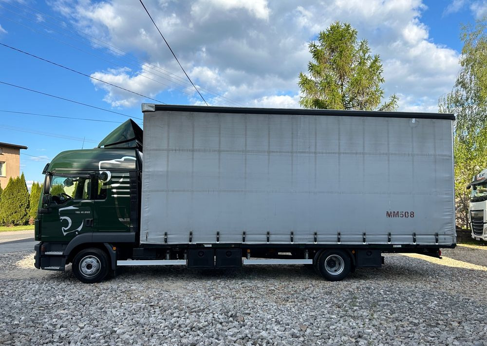 MAN TGL 12.250 GLOB UNIKAT z Niemiec BDF firanka / AUTOMAT HAK / EURO 6 / BDF 7.40 wysoki / MICHELIN 80% - Камион со церада: слика 4 MAN TGL 12.250 GLOB UNIKAT z Niemiec BDF firanka / AUTOMAT HAK / EURO 6 / BDF 7.40 wysoki / MICHELIN 80% - Камион со церада: слика 4