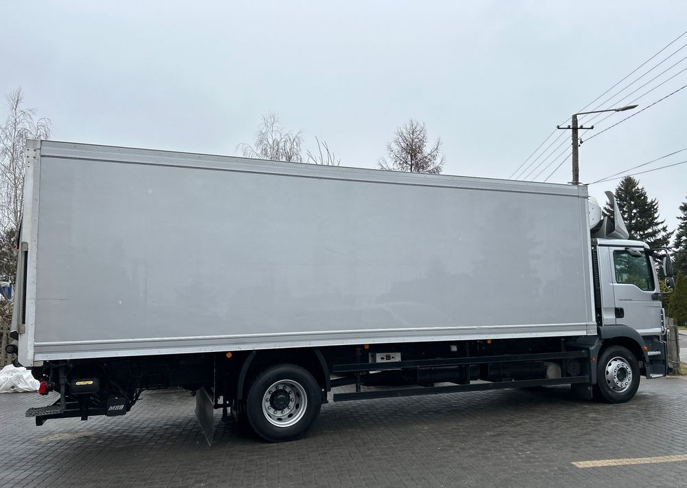 MAN TGM 18.290 TK 1200 R Spectrum THERMO King z Niemiec 8m / 20 palet / winda Klima / OKAZJA - Камион ладилник: слика 5 MAN TGM 18.290 TK 1200 R Spectrum THERMO King z Niemiec 8m / 20 palet / winda Klima / OKAZJA - Камион ладилник: слика 5