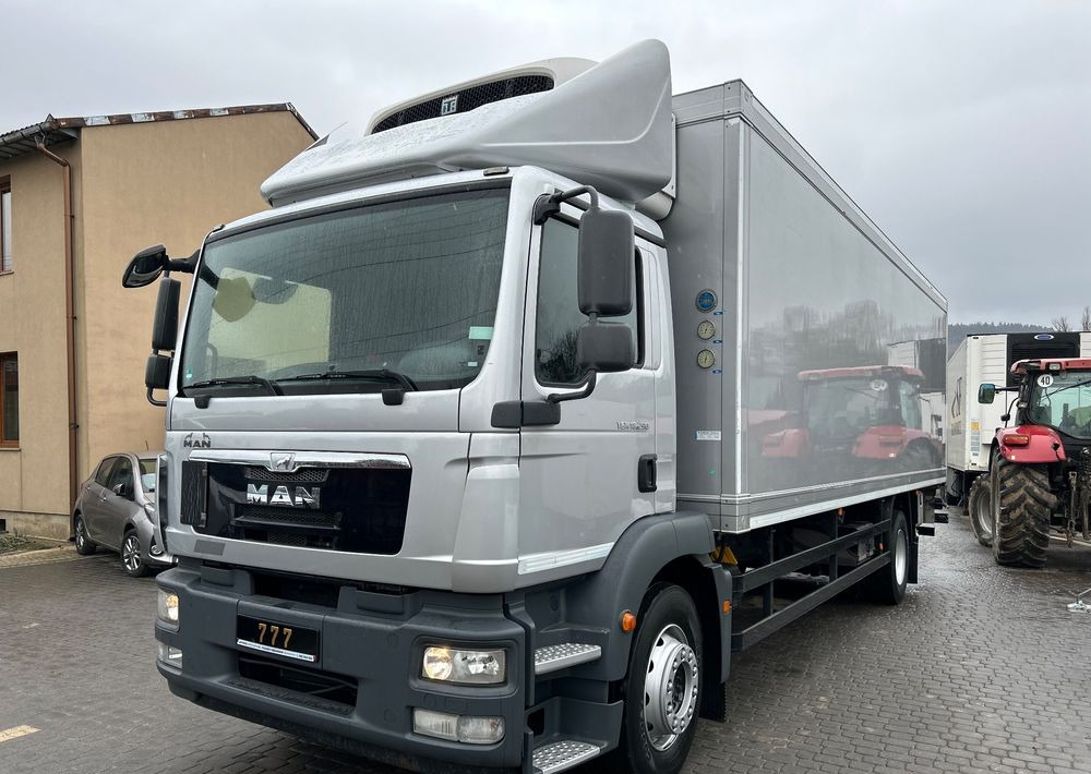 MAN TGM 18.290 TK 1200 R Spectrum THERMO King z Niemiec 8m / 20 palet / winda Klima / OKAZJA - Камион ладилник: слика 1 MAN TGM 18.290 TK 1200 R Spectrum THERMO King z Niemiec 8m / 20 palet / winda Klima / OKAZJA - Камион ладилник: слика 1