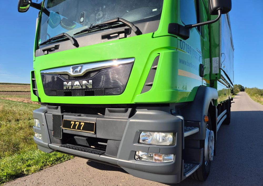 MAN Tgm 18.320 FULL SERWIS UNIKAT TOP ORYGINALNY PRZEBIEG z Niemiec AUTOMAT WINDA ACC Pirelli klima postojowa 18.250 18.290 15.250 15.290 15.320 - Камион со церада: слика 3 MAN Tgm 18.320 FULL SERWIS UNIKAT TOP ORYGINALNY PRZEBIEG z Niemiec AUTOMAT WINDA ACC Pirelli klima postojowa 18.250 18.290 15.250 15.290 15.320 - Камион со церада: слика 3