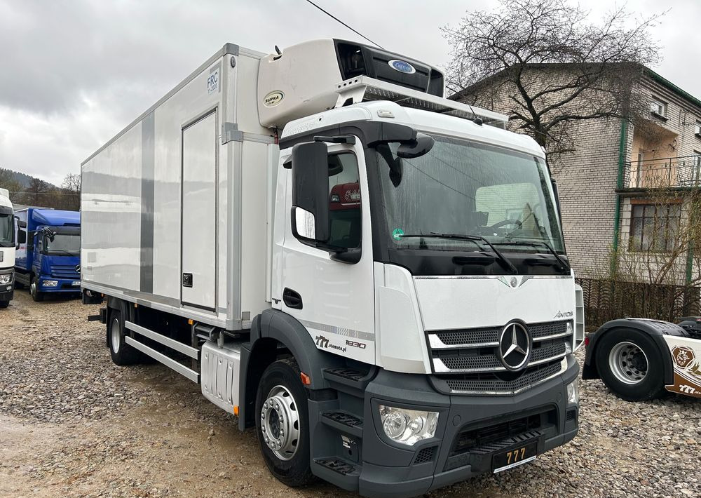 Mercedes-Benz Antos 1824 CARRIER SUPRA 1150 DRZWI + winda i drzwi boczne / 7.7m / z Holandii / KLIMA LEKKI / Axor man Tgm T1000-R THERMO King - Камион ладилник: слика 1 Mercedes-Benz Antos 1824 CARRIER SUPRA 1150 DRZWI + winda i drzwi boczne / 7.7m / z Holandii / KLIMA LEKKI / Axor man Tgm T1000-R THERMO King - Камион ладилник: слика 1