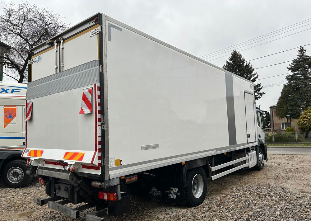 Mercedes-Benz Antos 1824 CARRIER SUPRA 1150 DRZWI + winda i drzwi boczne / 7.7m / z Holandii / KLIMA LEKKI / Axor man Tgm T1000-R THERMO King - Камион ладилник: слика 3 Mercedes-Benz Antos 1824 CARRIER SUPRA 1150 DRZWI + winda i drzwi boczne / 7.7m / z Holandii / KLIMA LEKKI / Axor man Tgm T1000-R THERMO King - Камион ладилник: слика 3