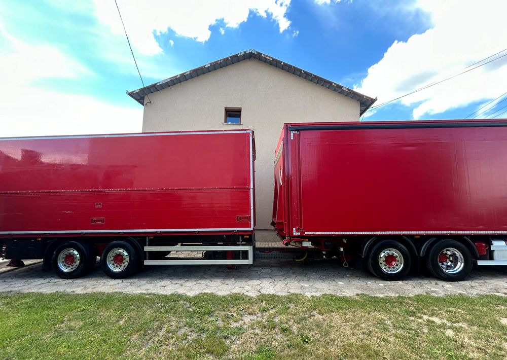 Schmitz Cargobull 7.7m OCYNK OSIE MERCEDES ALUFELGI KONTENER TANDEM NAPOJÓWKA OTWIERANY BOK DO NAPOJÓW STAN BDB - Полуприколка за пијалоци: слика 2 Schmitz Cargobull 7.7m OCYNK OSIE MERCEDES ALUFELGI KONTENER TANDEM NAPOJÓWKA OTWIERANY BOK DO NAPOJÓW STAN BDB - Полуприколка за пијалоци: слика 2