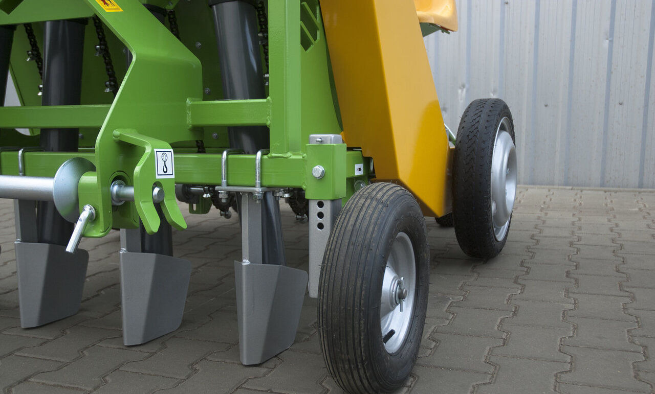 Bomet S290 do warzyw 3 rzędowa Gemma - Садачка за компир: слика 2 Bomet S290 do warzyw 3 rzędowa Gemma - Садачка за компир: слика 2