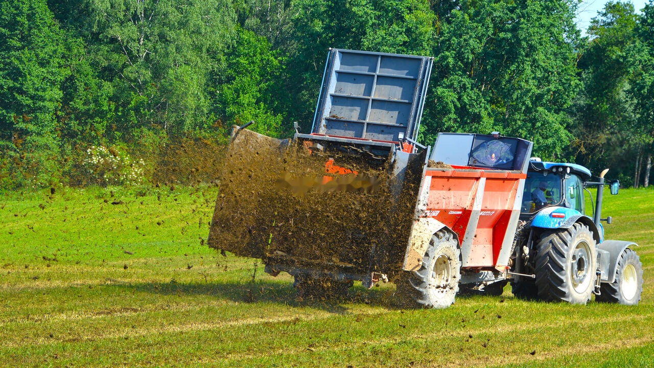Metal-Fach N277/7- 18t - CERBERUS VERTI jednoosiowy - Распрскувач на арско ѓубриво: слика 3 Metal-Fach N277/7- 18t - CERBERUS VERTI jednoosiowy - Распрскувач на арско ѓубриво: слика 3