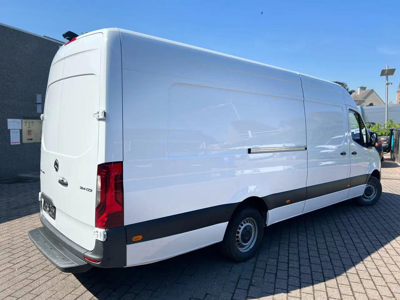 Mercedes-Benz Sprinter 314 L4H2 (31.500€ex)NAVI CAMERA 360° COMFORT - Товарно комбе: слика 4 Mercedes-Benz Sprinter 314 L4H2 (31.500€ex)NAVI CAMERA 360° COMFORT - Товарно комбе: слика 4