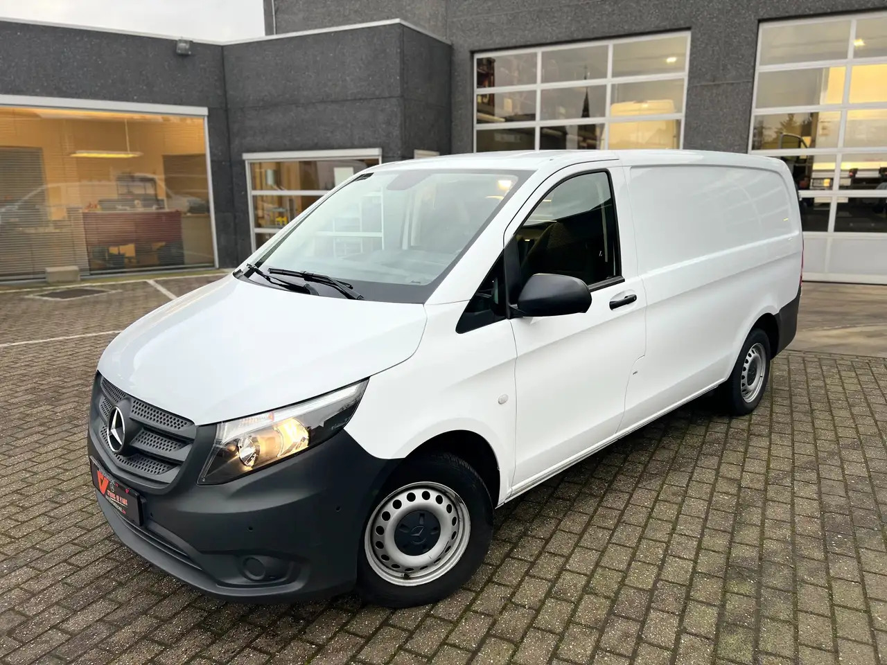 Mercedes-Benz Vito 114 PERFECT TOOL A2/L2 (28.900ex.) Camera|AUDIO40 - Товарно комбе: слика 2 Mercedes-Benz Vito 114 PERFECT TOOL A2/L2 (28.900ex.) Camera|AUDIO40 - Товарно комбе: слика 2