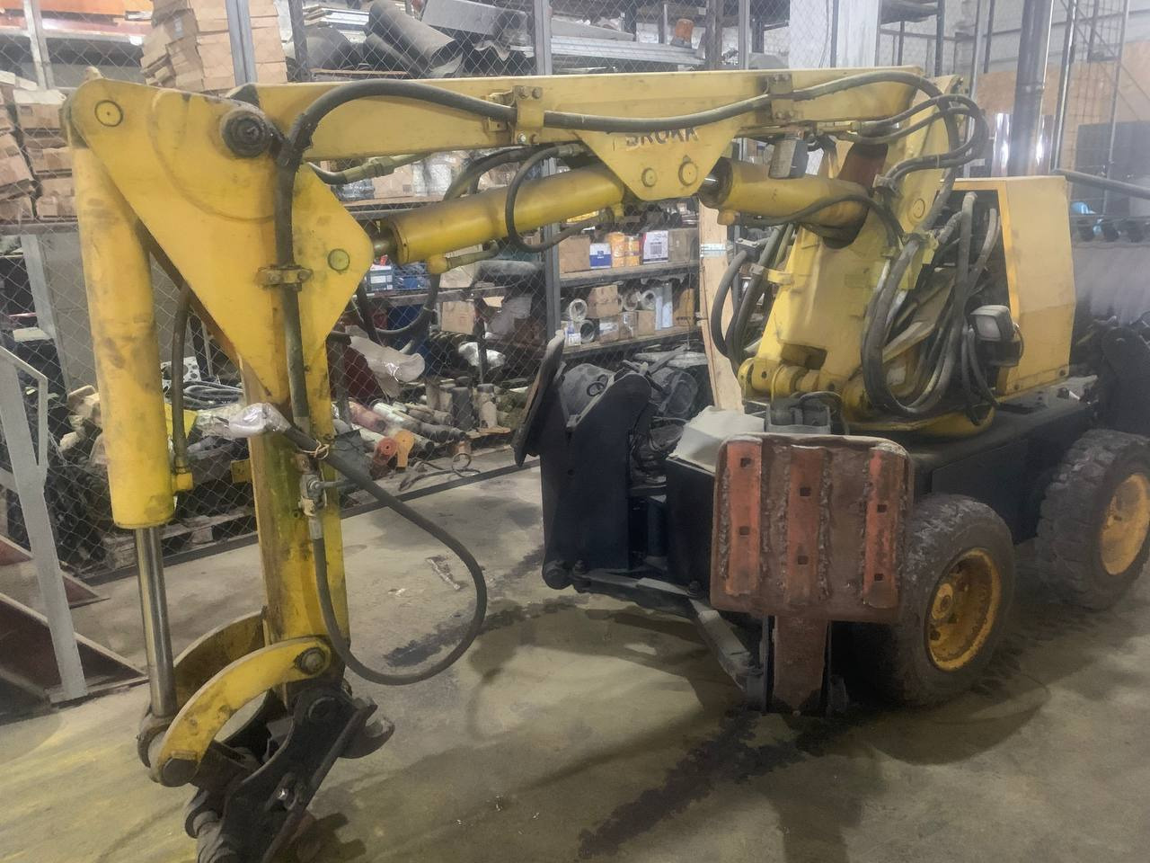 Brokk 250 - Мини багер: слика 3 Brokk 250 - Мини багер: слика 3