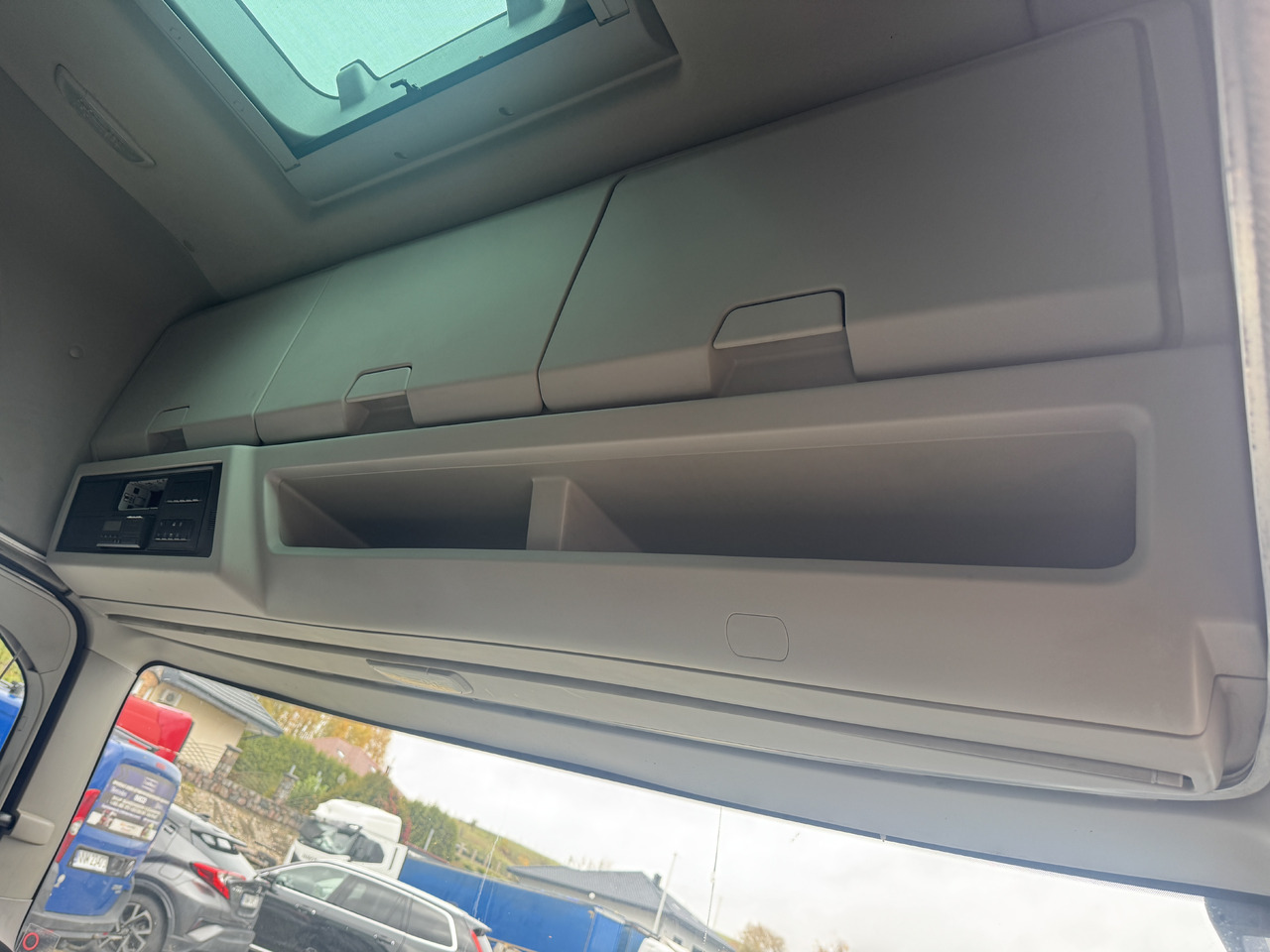 FORD F-Max 500 Trucks - Кабина и ентериер: слика 3 FORD F-Max 500 Trucks - Кабина и ентериер: слика 3