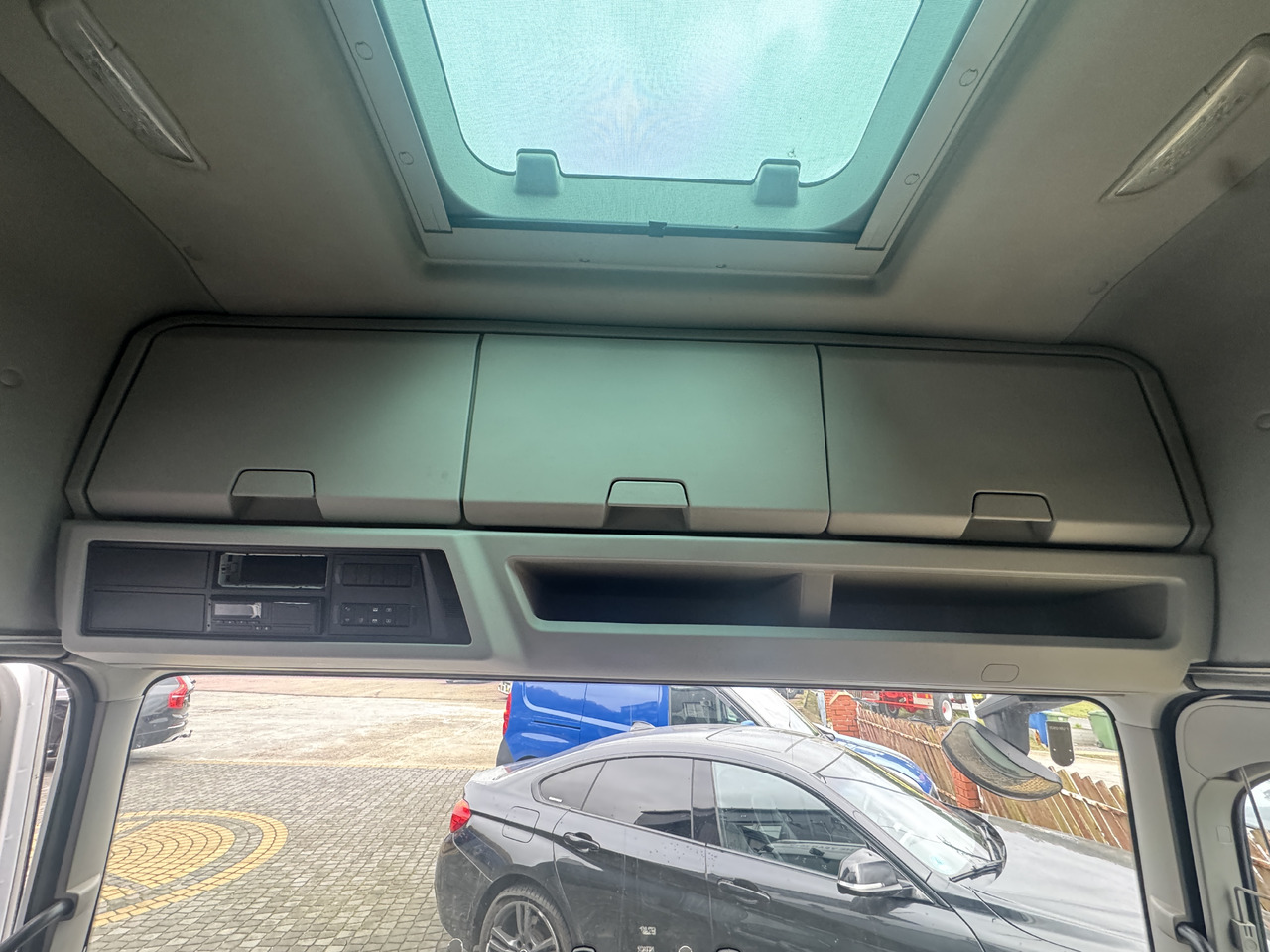 FORD F-Max 500 Trucks - Кабина и ентериер: слика 1 FORD F-Max 500 Trucks - Кабина и ентериер: слика 1