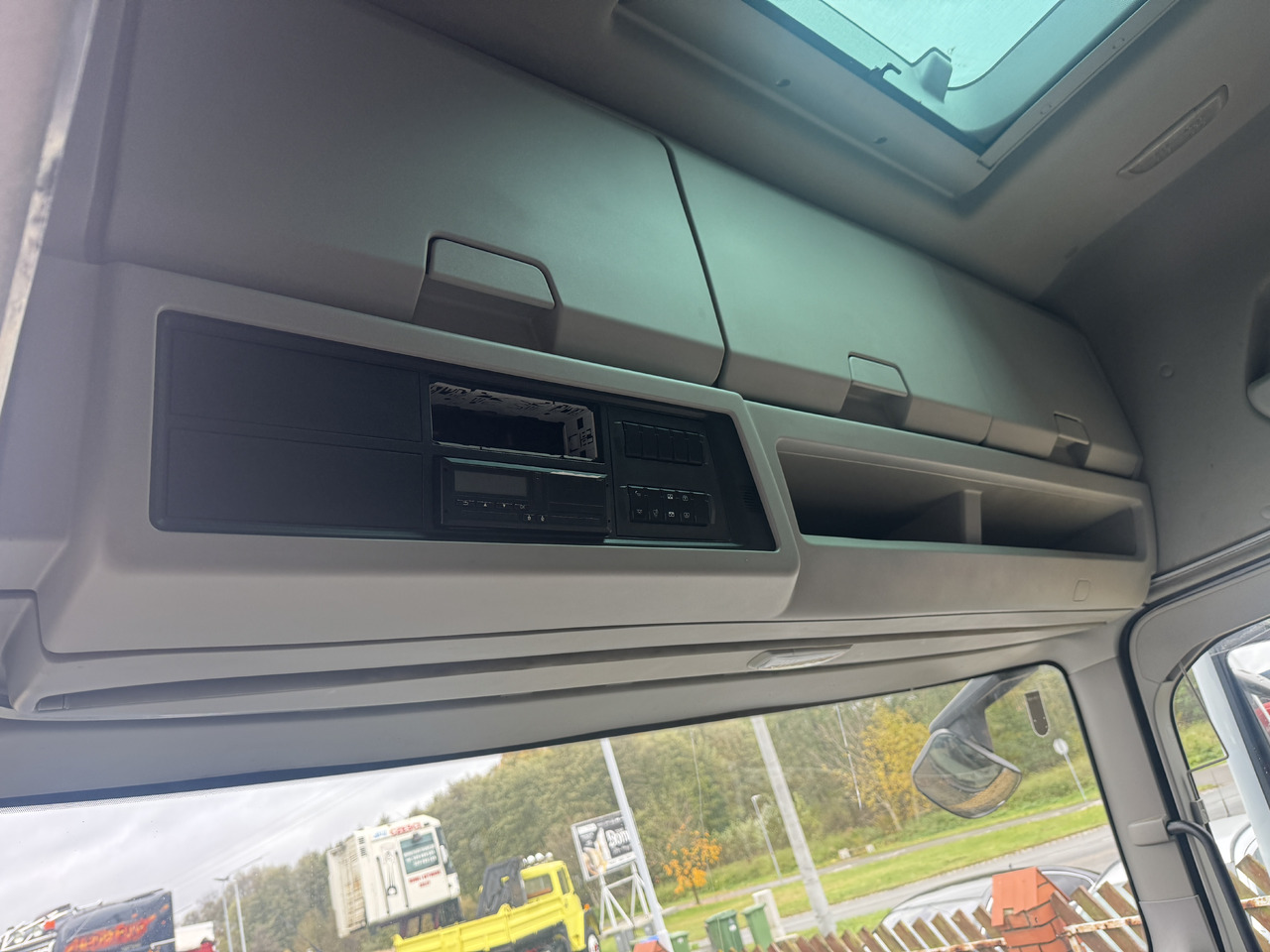 FORD F-Max 500 Trucks - Кабина и ентериер: слика 2 FORD F-Max 500 Trucks - Кабина и ентериер: слика 2