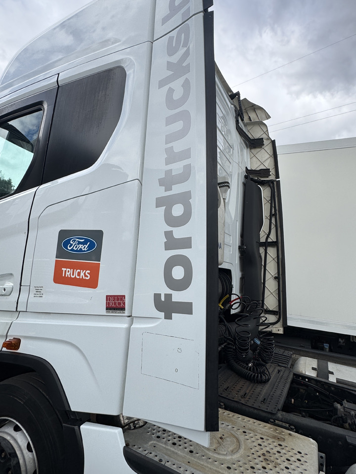 Ford F-Max Cargo - Аеродинамика/ Спојлер за Камион: слика 2 Ford F-Max Cargo - Аеродинамика/ Спојлер за Камион: слика 2