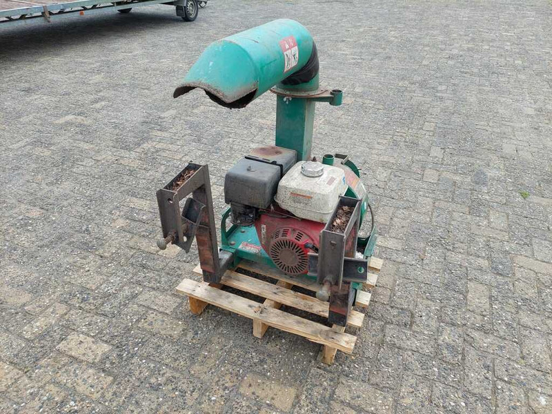 Billy Goat truckloader - Градинарски ситнач за земја: слика 4 Billy Goat truckloader - Градинарски ситнач за земја: слика 4