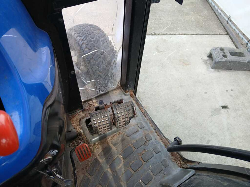 Трактор New Holland TC 27: слика 13