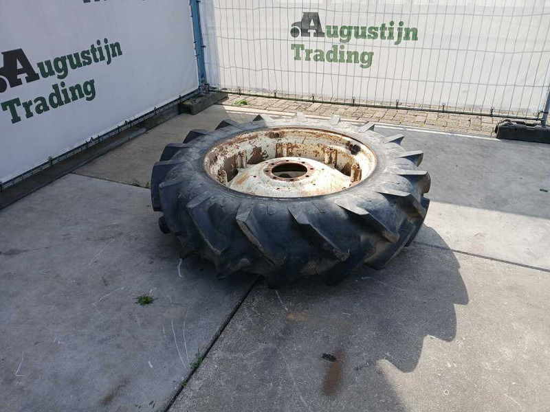 Трактор Renault 781-4: слика 16