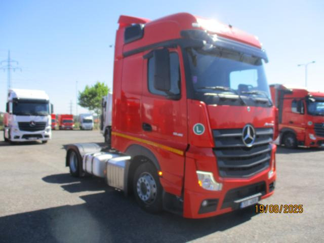 Mercedes-Benz Actros 1845 LS nRL - Камион влекач: слика 2 Mercedes-Benz Actros 1845 LS nRL - Камион влекач: слика 2
