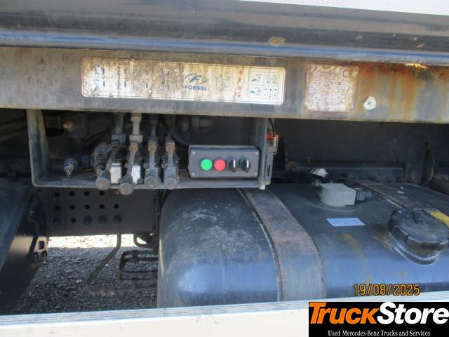 Mercedes-Benz Arocs 1845 LK - Камион за подигање контејнери: слика 5 Mercedes-Benz Arocs 1845 LK - Камион за подигање контејнери: слика 5
