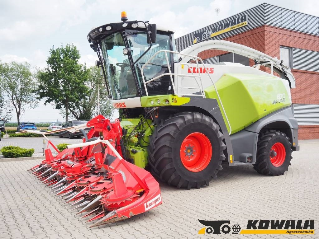 Claas Jaguar 870 + Kemper 360 Plus - Комбајн за сточна храна: слика 1 Claas Jaguar 870 + Kemper 360 Plus - Комбајн за сточна храна: слика 1