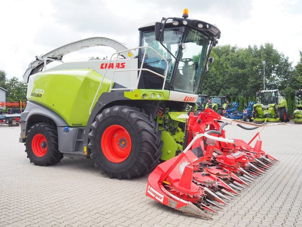 Claas Jaguar 870 + Kemper 360 Plus - Комбајн за сточна храна: слика 4 Claas Jaguar 870 + Kemper 360 Plus - Комбајн за сточна храна: слика 4