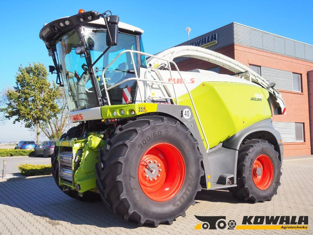 Claas Jaguar 950 4x4 - Комбајн за сточна храна: слика 1 Claas Jaguar 950 4x4 - Комбајн за сточна храна: слика 1