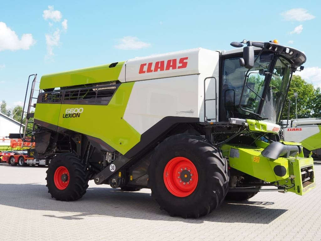 Claas Lexion 6600 + V680 - Комбајн: слика 4 Claas Lexion 6600 + V680 - Комбајн: слика 4