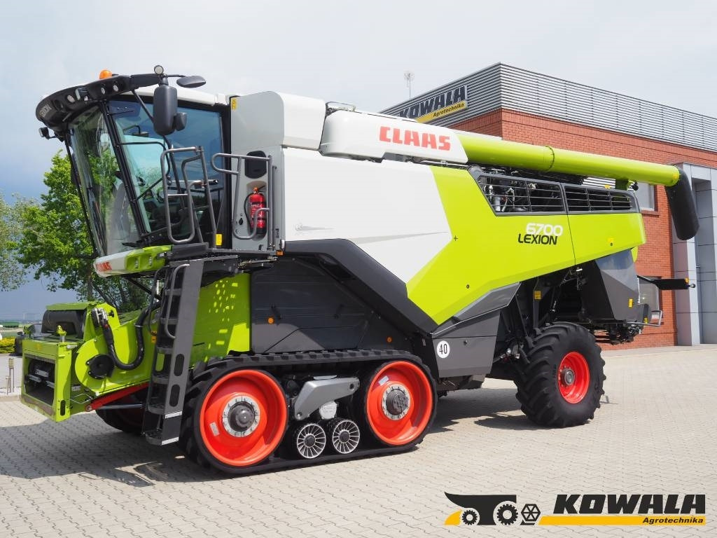 Claas Lexion 6700TT GPS + V930 - Комбајн: слика 1 Claas Lexion 6700TT GPS + V930 - Комбајн: слика 1