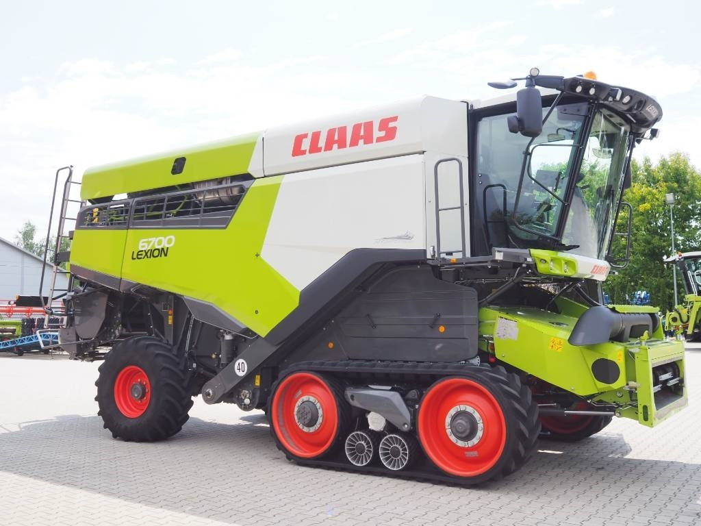 Claas Lexion 6700TT GPS + V930 - Комбајн: слика 4 Claas Lexion 6700TT GPS + V930 - Комбајн: слика 4