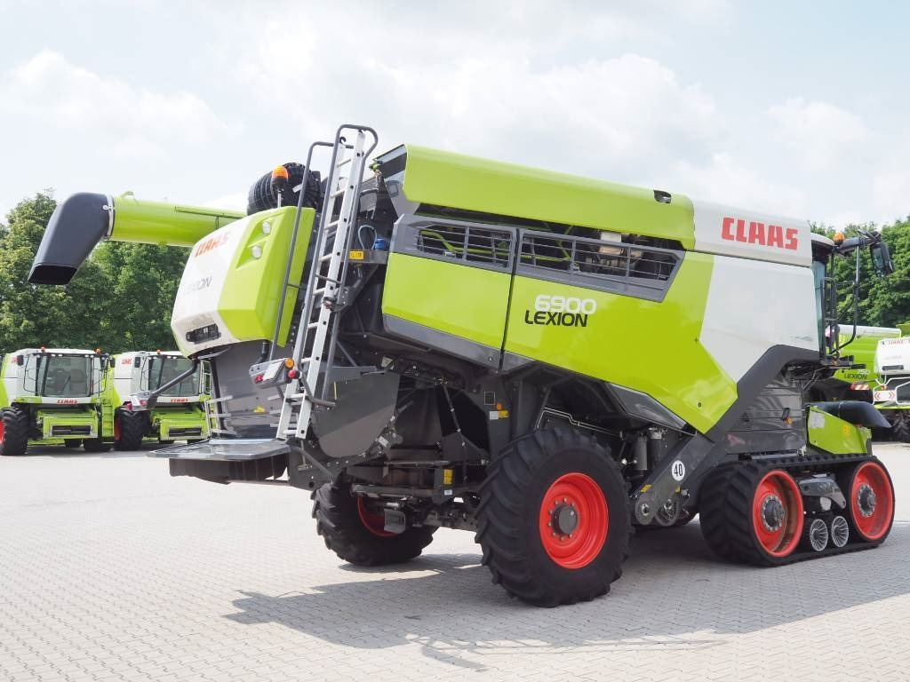 Claas Lexion 6900 TT + V930 - Комбајн: слика 3 Claas Lexion 6900 TT + V930 - Комбајн: слика 3