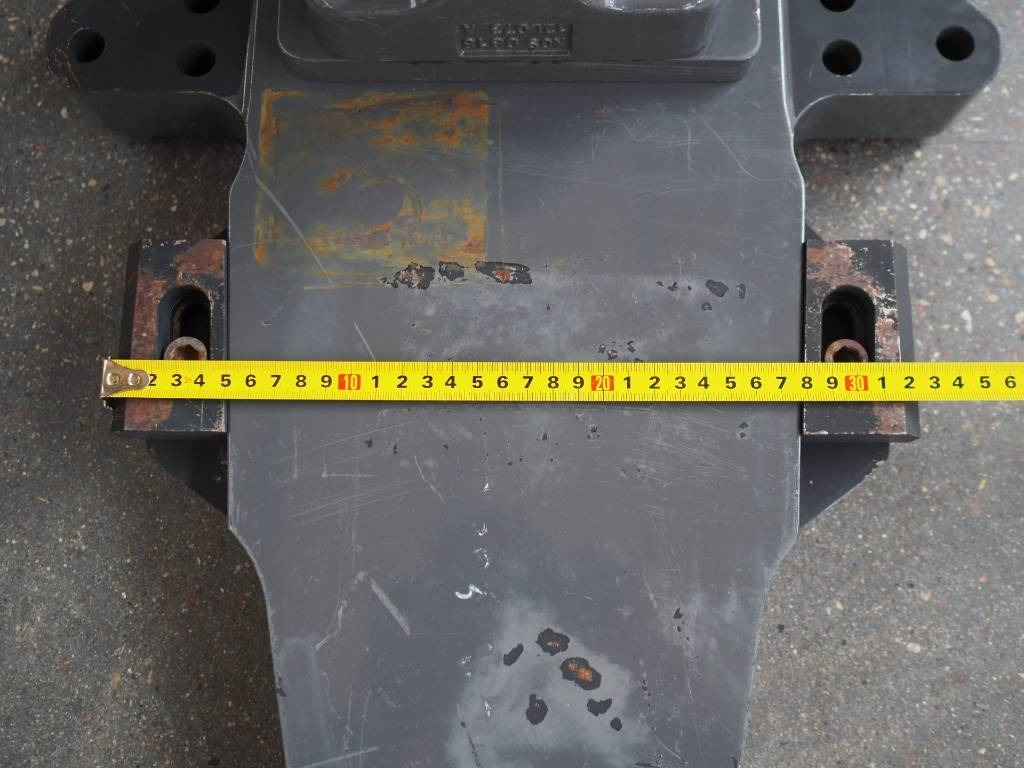 Claas Xerion - bumper hitch K80 - Каросерија и екстериер за Земјоделска машина: слика 3 Claas Xerion - bumper hitch K80 - Каросерија и екстериер за Земјоделска машина: слика 3