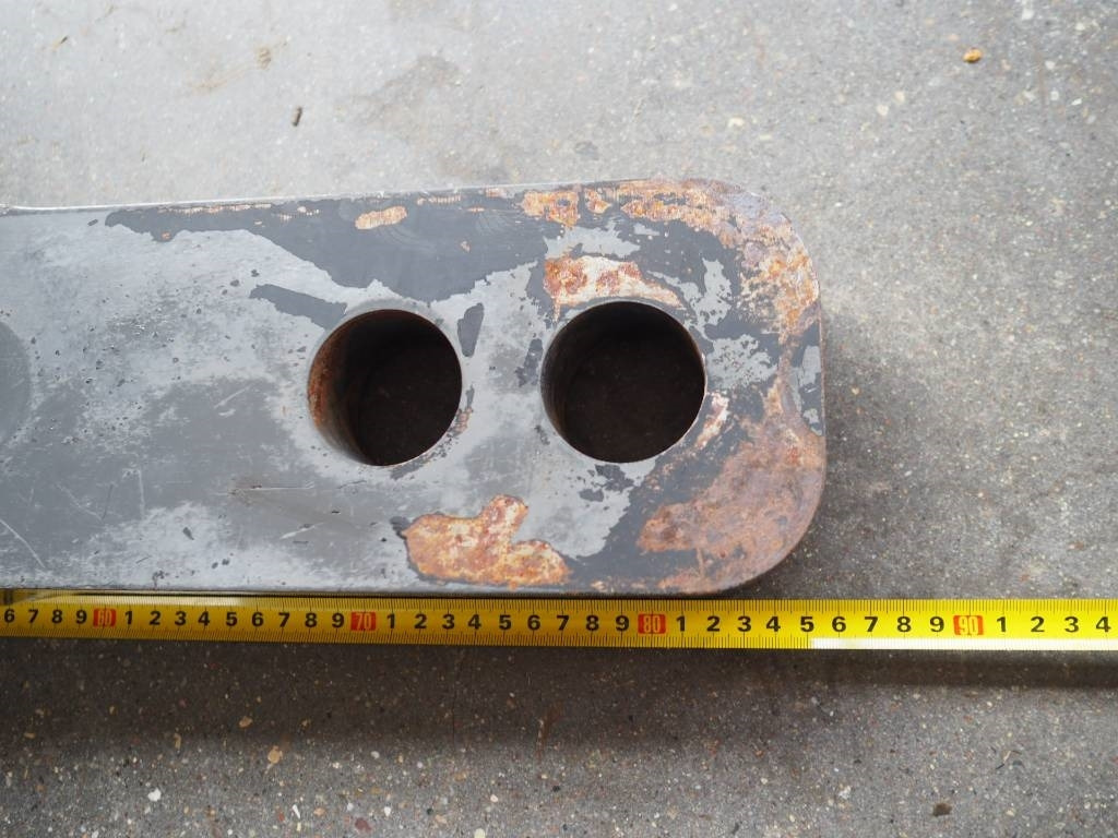 Claas Xerion - bumper hitch K80 - Каросерија и екстериер за Земјоделска машина: слика 2 Claas Xerion - bumper hitch K80 - Каросерија и екстериер за Земјоделска машина: слика 2