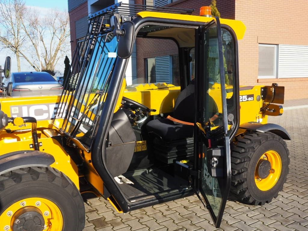 Лизинг на JCB 525-60 Hi-Viz  JCB 525-60 Hi-Viz: слика 9