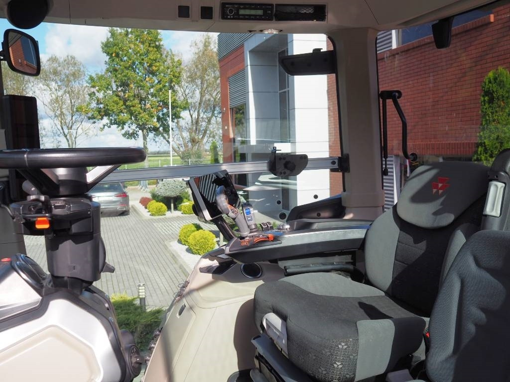 Massey Ferguson 8S.225 Dyna-7, GPS - Трактор: слика 5 Massey Ferguson 8S.225 Dyna-7, GPS - Трактор: слика 5