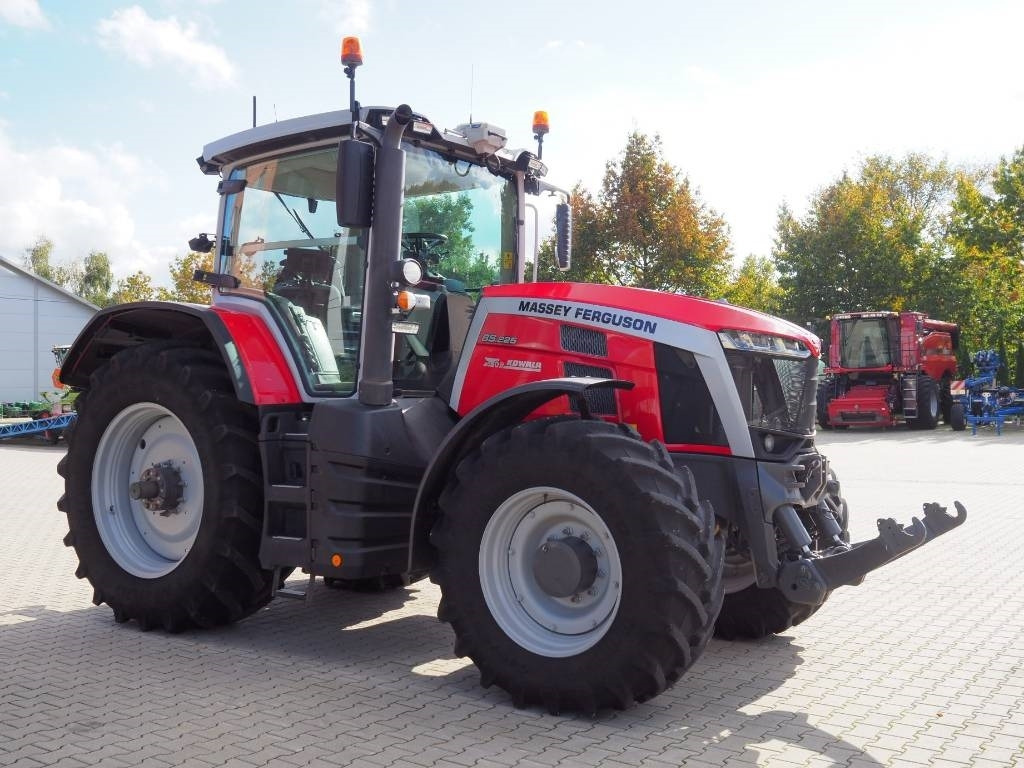 Massey Ferguson 8S.225 Dyna-7, GPS - Трактор: слика 4 Massey Ferguson 8S.225 Dyna-7, GPS - Трактор: слика 4