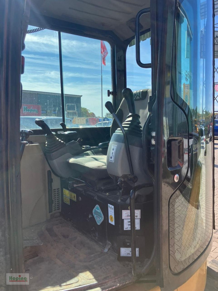 CAT 305C CR - Мини багер: слика 5 CAT 305C CR - Мини багер: слика 5