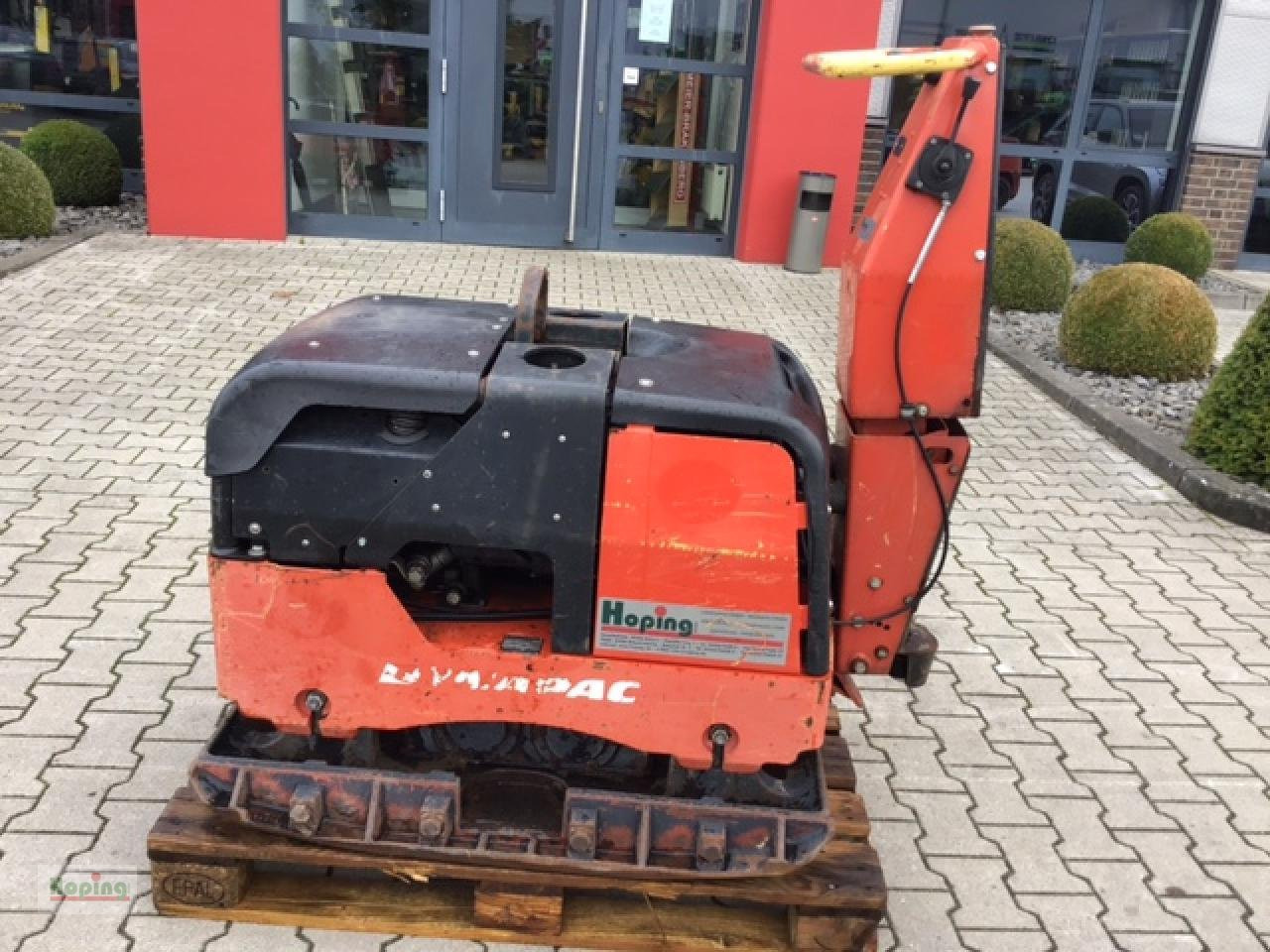 DYNAPAC LH 700 - Вибрациска плоча: слика 1 DYNAPAC LH 700 - Вибрациска плоча: слика 1
