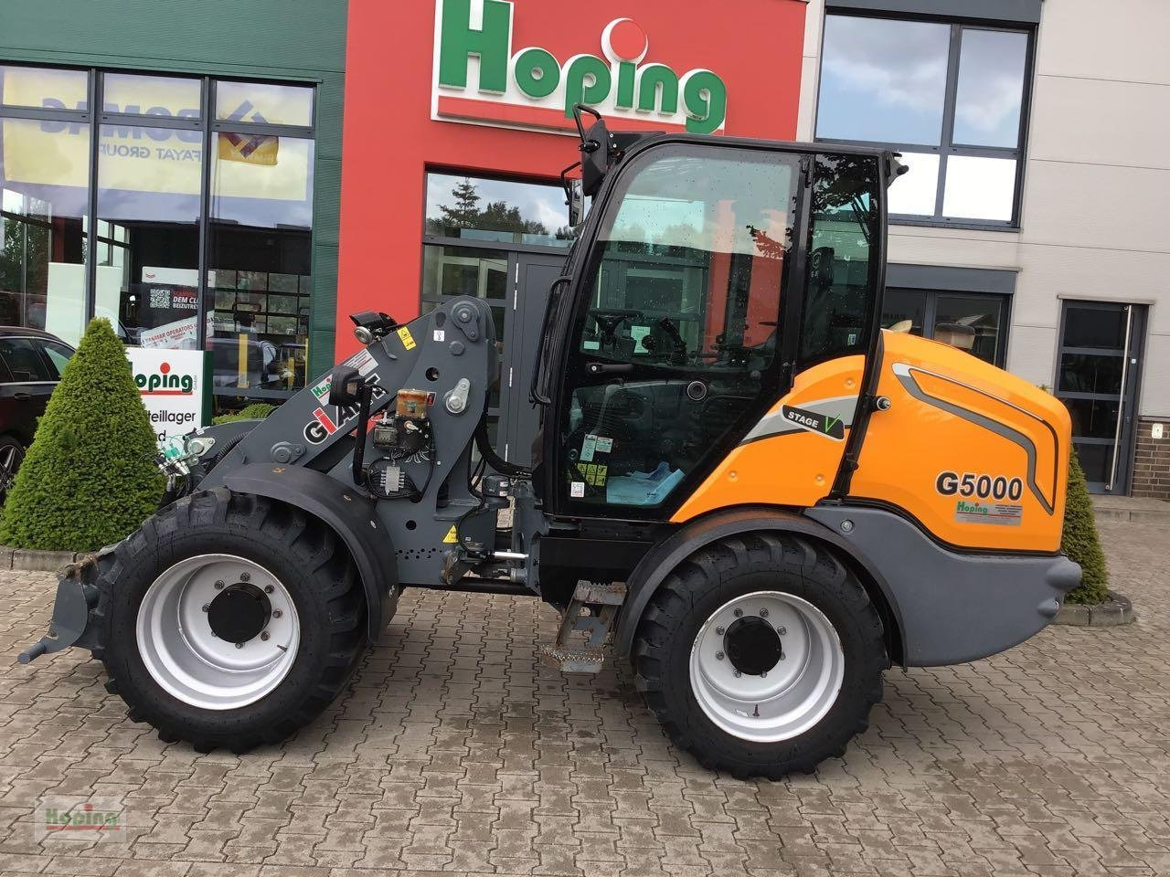 GiANT G5000 - Натоварувач на тркала: слика 1 GiANT G5000 - Натоварувач на тркала: слика 1