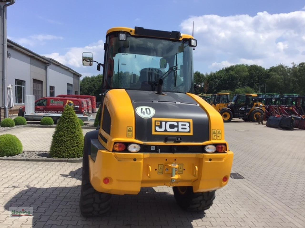 Натоварувач на тркала JCB 409 (40 km/h): слика 6