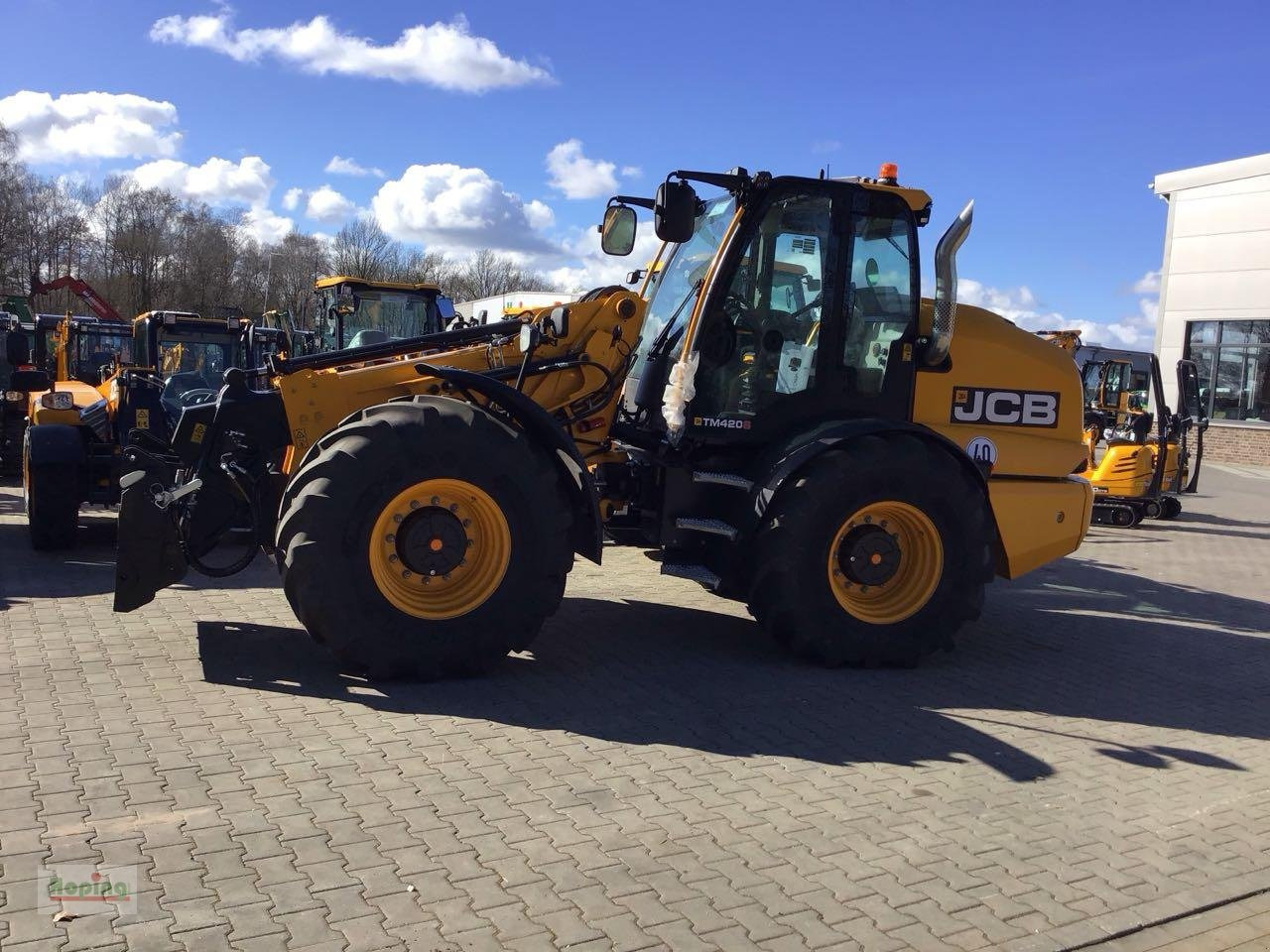 JCB TM420S AGRI - Stufe V - Телескопски натоварувач на тркала: слика 1 JCB TM420S AGRI - Stufe V - Телескопски натоварувач на тркала: слика 1