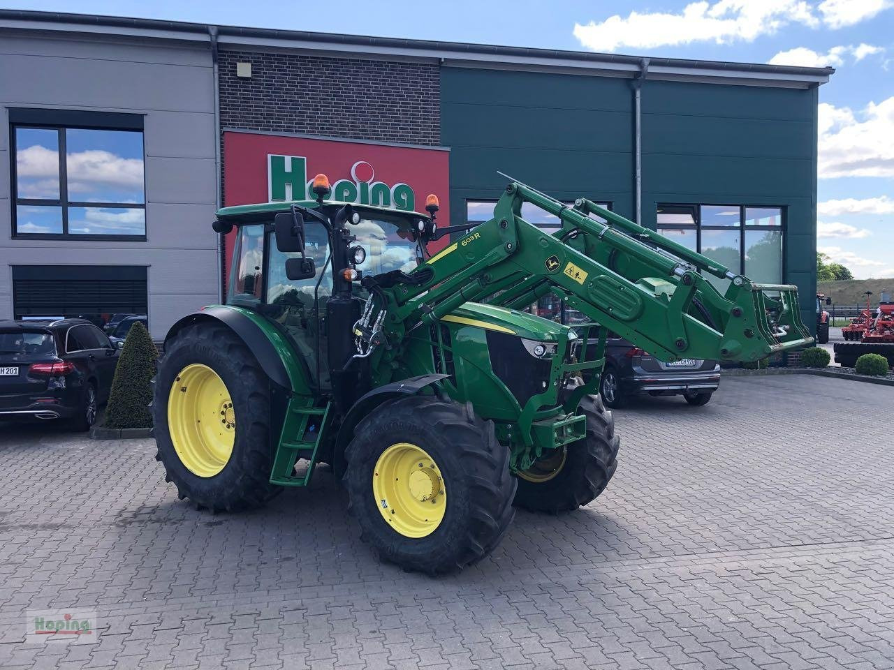 John Deere 6095 MC - Трактор: слика 1 John Deere 6095 MC - Трактор: слика 1