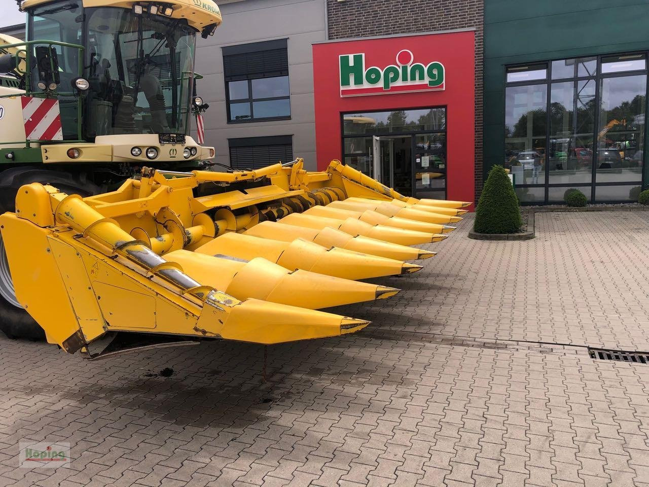 New Holland MF875W - Комбајн за пченка: слика 1 New Holland MF875W - Комбајн за пченка: слика 1