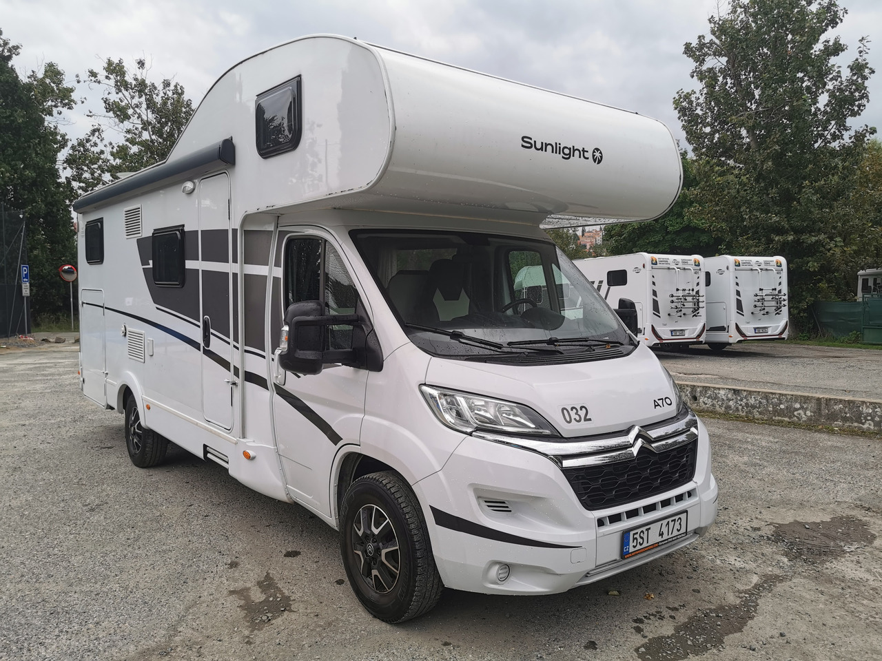 SUNLIGHT A 70 - Алковен кампер: слика 1 SUNLIGHT A 70 - Алковен кампер: слика 1