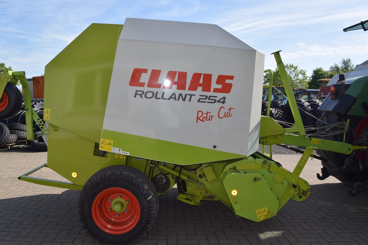 CLAAS Rollant 254 RC - Балирка за тркалезни бали: слика 2 CLAAS Rollant 254 RC - Балирка за тркалезни бали: слика 2