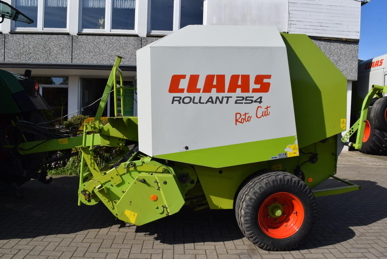 CLAAS Rollant 254 RC - Балирка за тркалезни бали: слика 1 CLAAS Rollant 254 RC - Балирка за тркалезни бали: слика 1