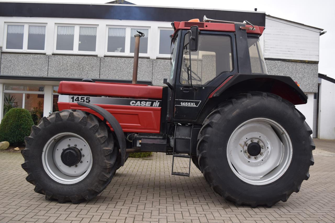 Case-IH 1455 XL A - Трактор: слика 1 Case-IH 1455 XL A - Трактор: слика 1